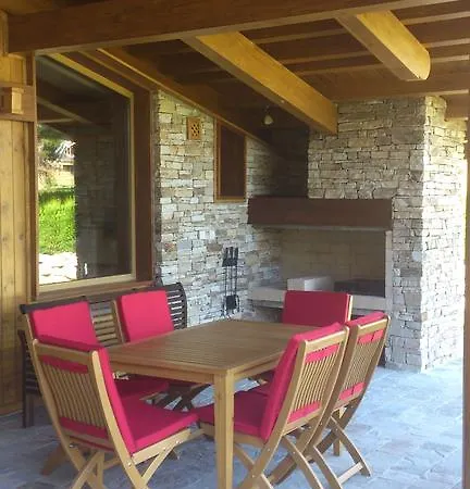 Луксозна вила Nataly At Golf