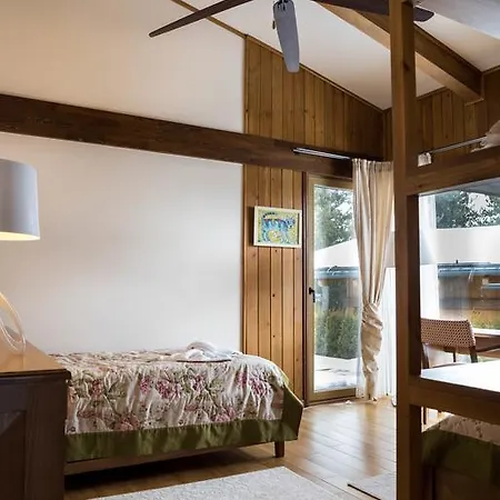 Луксозна вила Nataly At Golf *